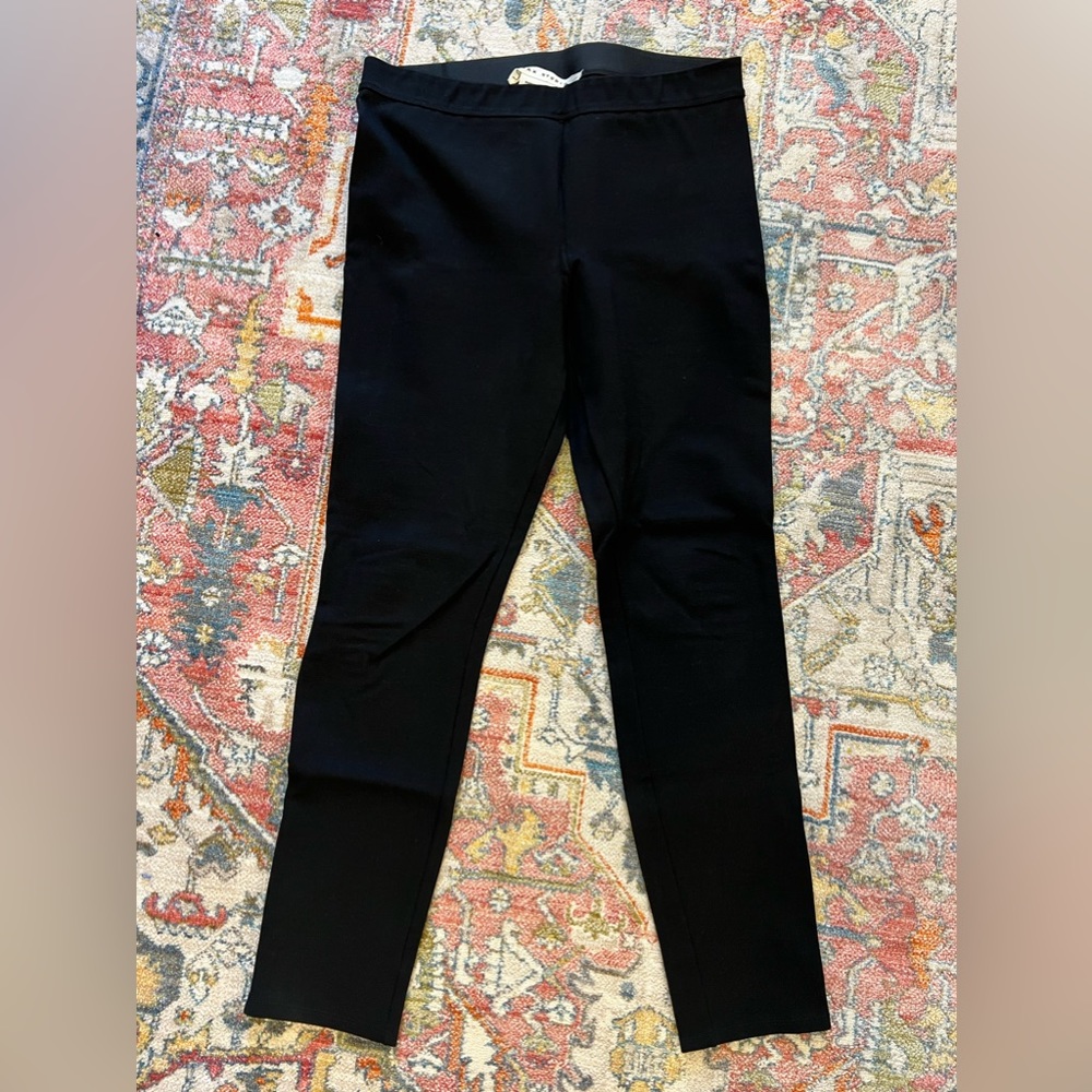 Women’s black stretchy pants